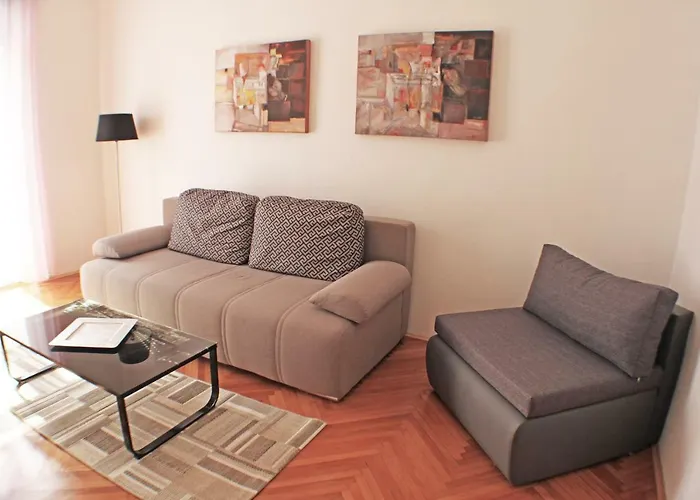 Orchidea In The Centre Apartment