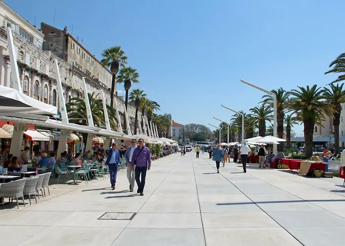 Orchidea In The Centre Apartment *